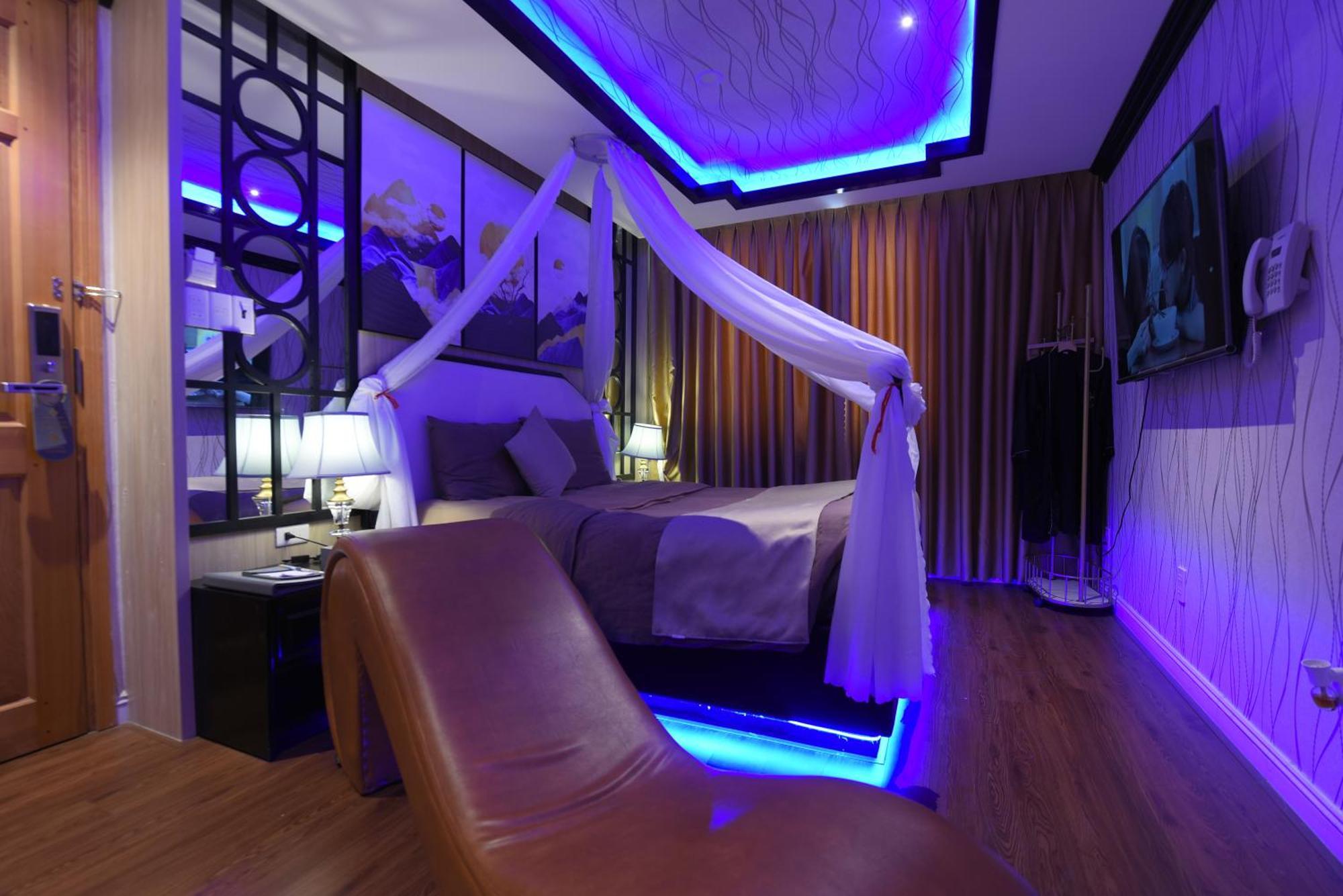 Hotel Chiic House 1 - Khach San Tinh Yeu Danang Exteriér fotografie
